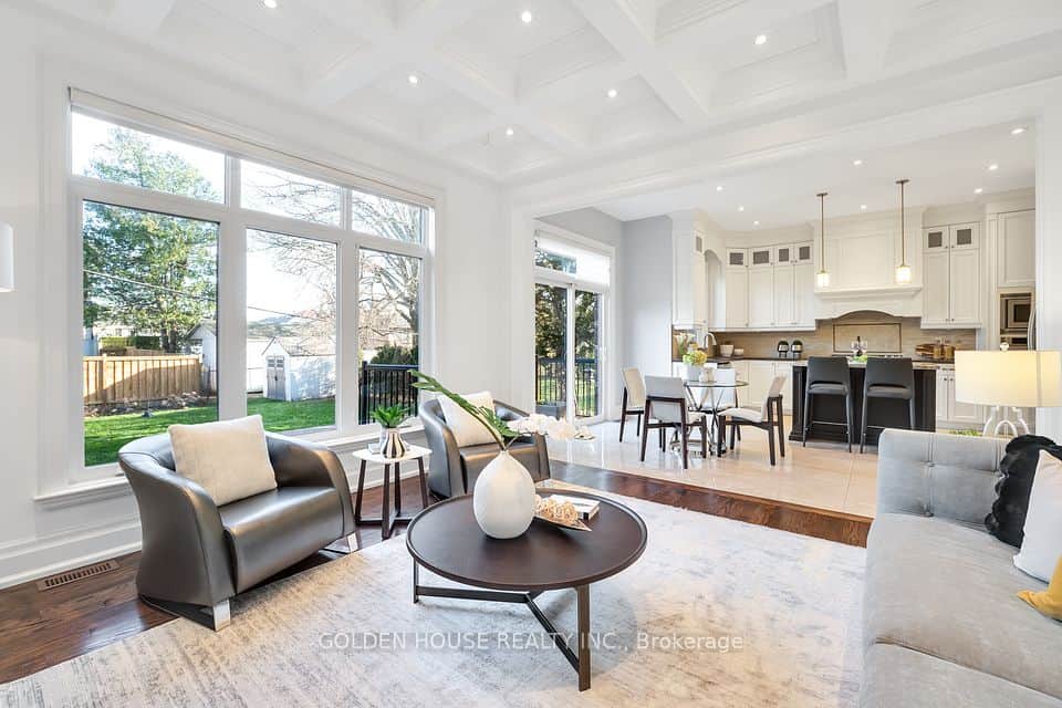 Home staging at Pleasant Ave — project photograph 2